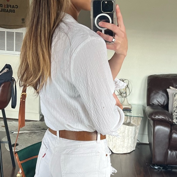 Textured Basic Blouse - Picture 4 of 5